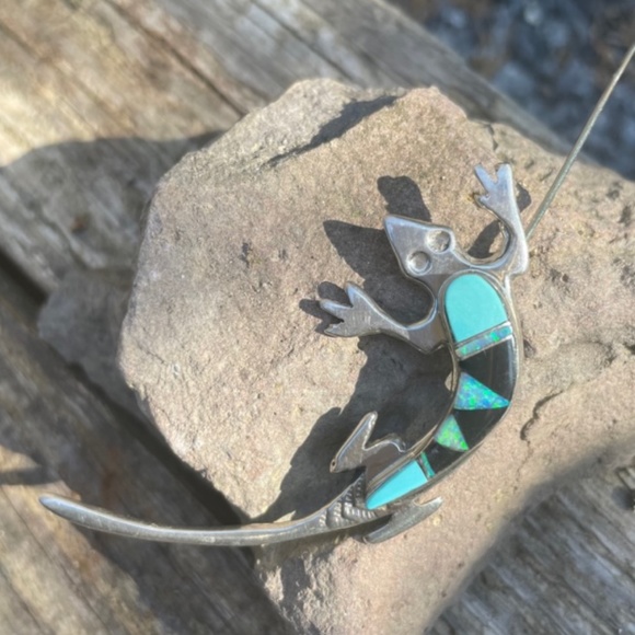 Signed Zuni Blue Fire Opal, Turquoise and Onyx Inlay Native American Liz… - Picture 2 of 10